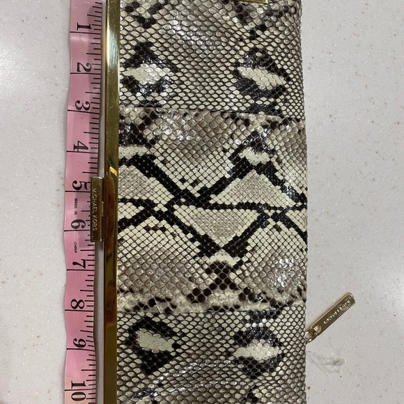 MICHAEL KORS REAL PYTHON CLUTCH BRAND NEW - Picture 13 of 14